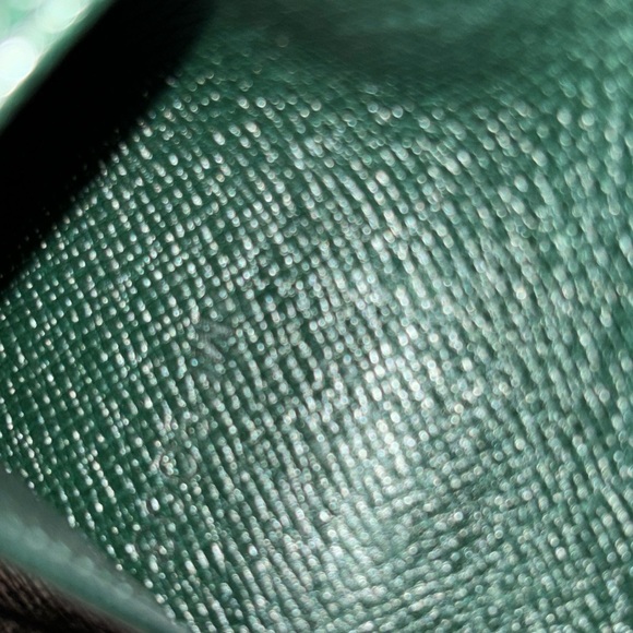 Louis Vuitton Taiga Porte Bllets 3 Cartes Leather Bifold Wallet - Picture 9 of 9